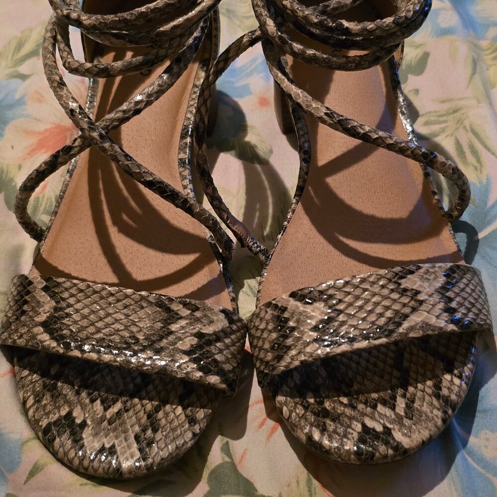 9W Faux Snake Skin Print Sandals